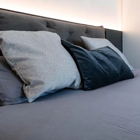 1-bedroom Design With Panoramic View Apartmán *